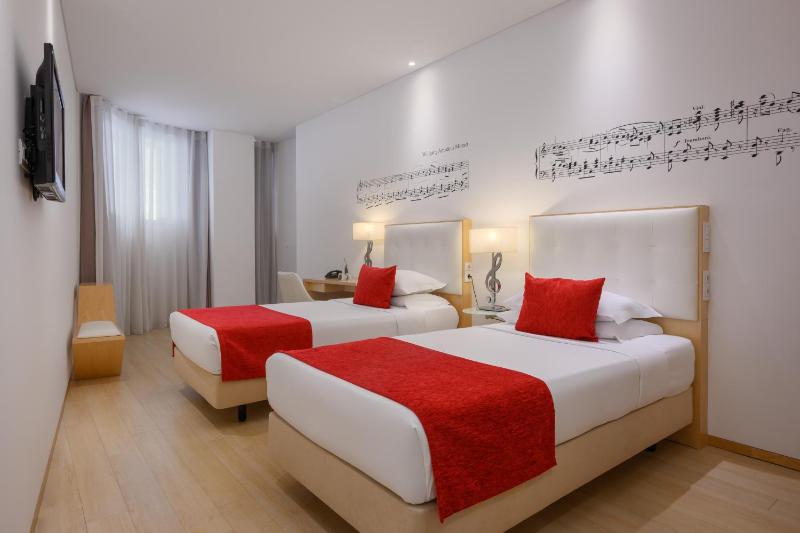 Executive Double Room image 3