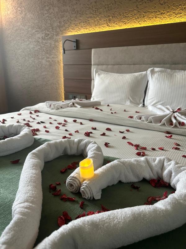 Deluxe Family Suite image 4