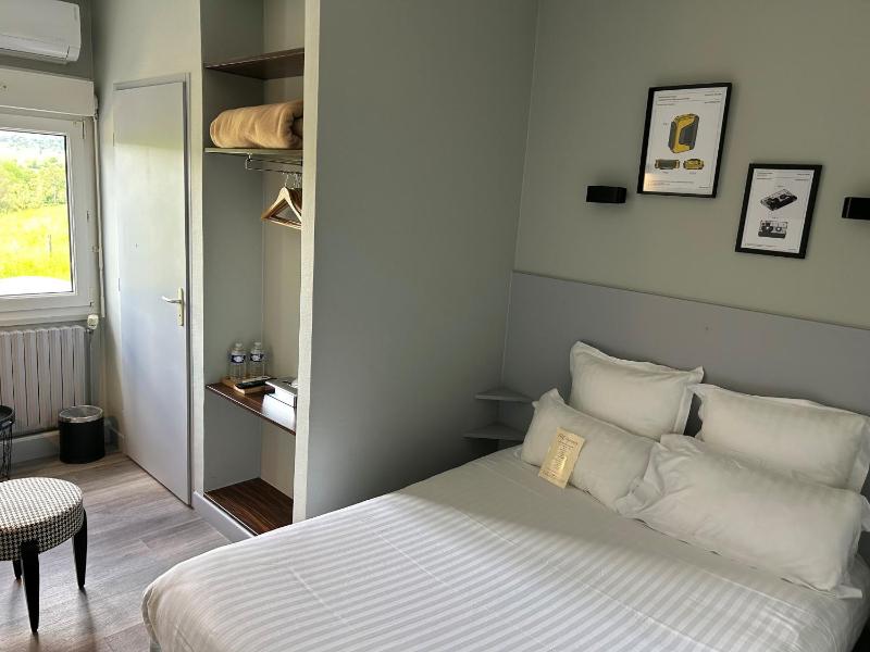 Double Room image 4