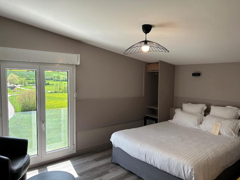 Family Room with Lake View image 3
