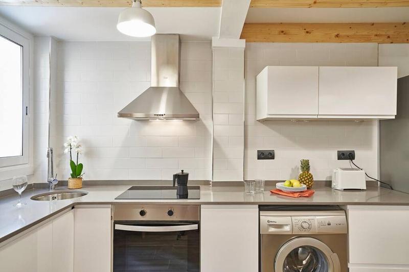 BeBarceloner Eixample Duplex Apartments - image 6