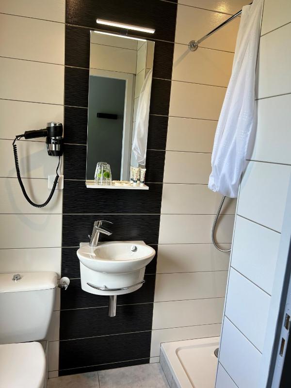 Double Room image 2