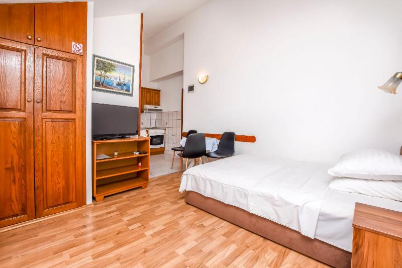 Apartments Zdravko - image 42