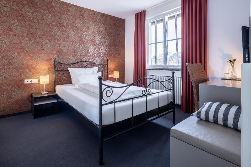 Single Room image 1