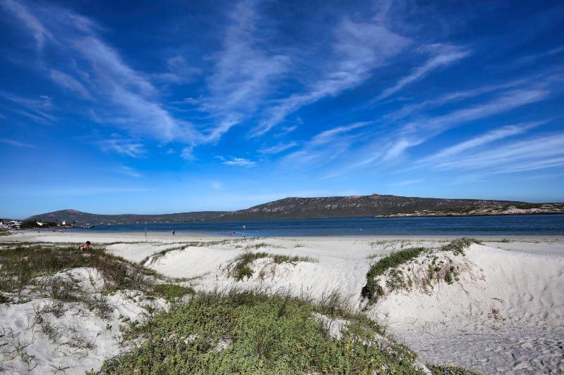 Barefootin Beachfront Cottage Loadshedding-Proof Steps Away from Langebaan Main Beach Bliss - image 5