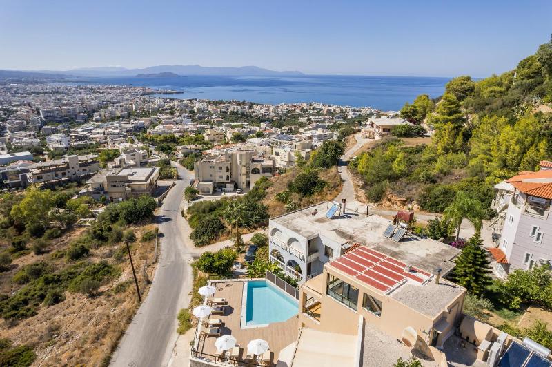 Villa City View - Heated Pool & Gym & Sauna - Majestic views - 5 min drive from center - image 31