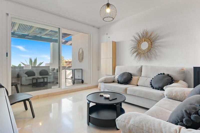 Calahonda apt by Costarentals - Ref 205 - image 8