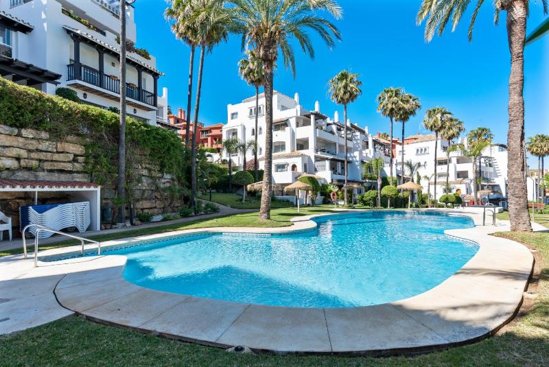Calahonda apt by Costarentals - Ref 205 - image 21