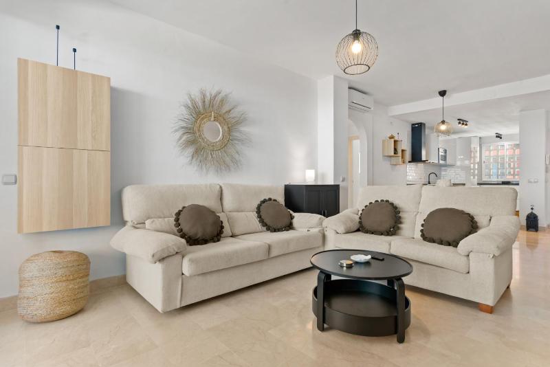Calahonda apt by Costarentals - Ref 205 - image 4