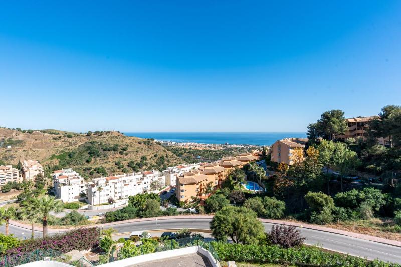 Calahonda apt by Costarentals - Ref 205 - image 11