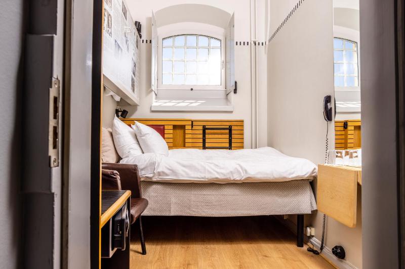 Small Double Room image 1