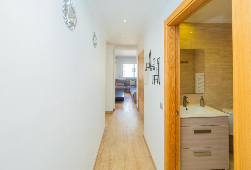 Cubo's Beach Side Apartment at La Cala - image 17