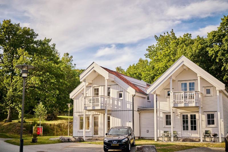 Four Bedroom House, Resort View  image 1
