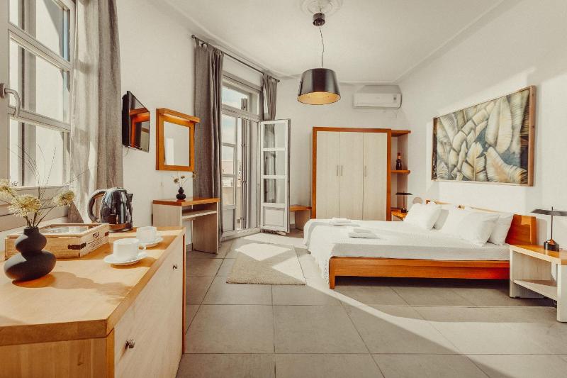 Deluxe Apartment image 1