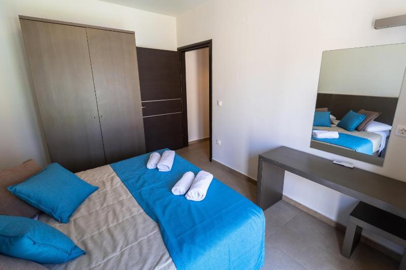 One-Bedroom Apartment image 1