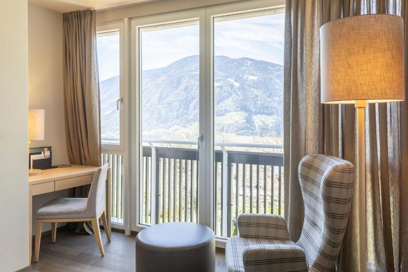 Standard Single Room with Mountain View image 4