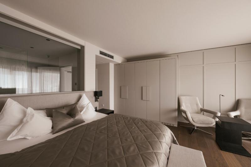 Double Room image 1