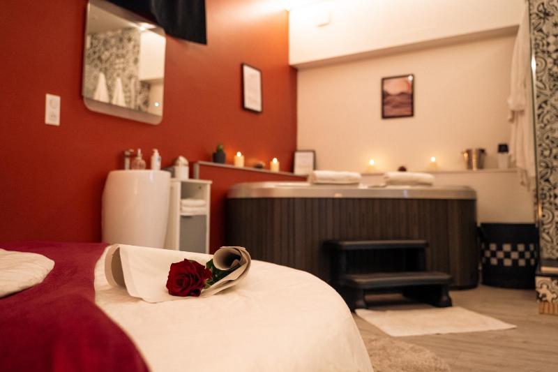 Ignite Love Room - image 6