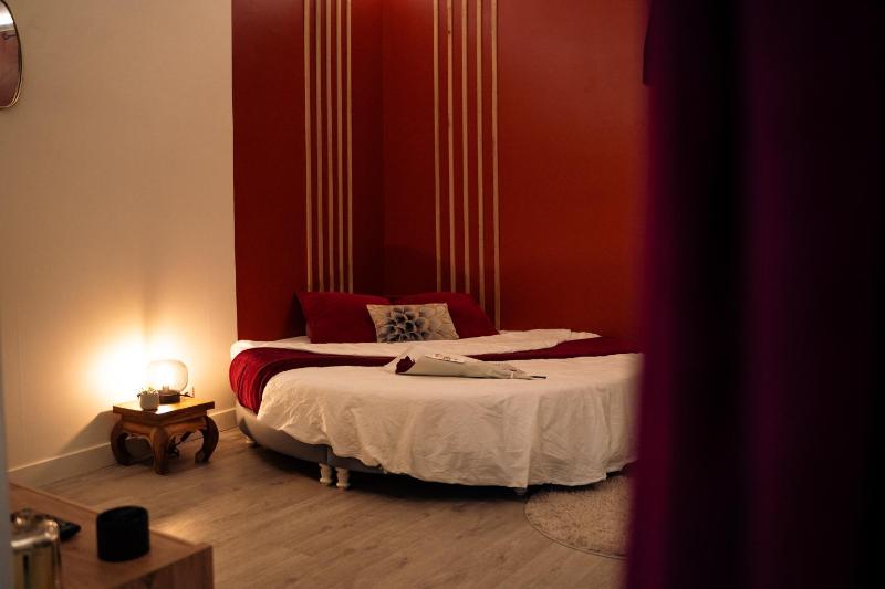 Ignite Love Room - image 9