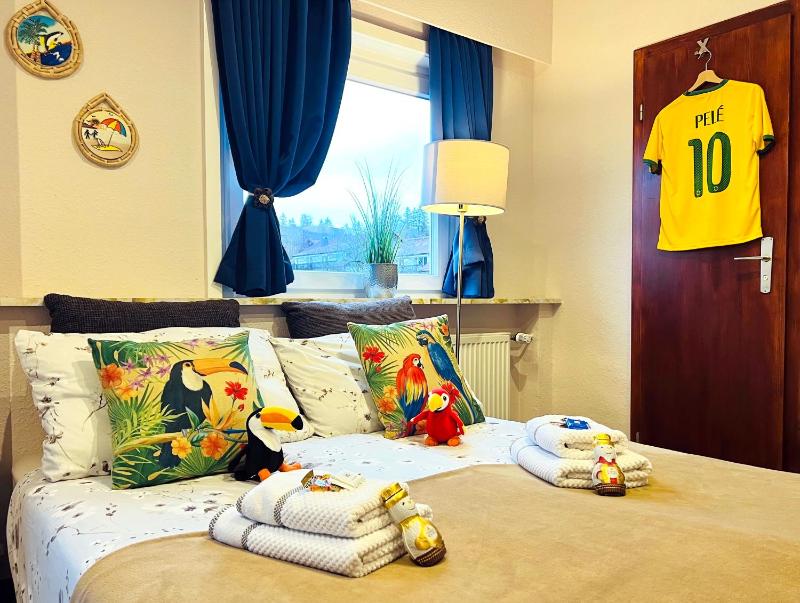 Deluxe Double Room with Sleeping Sofa image 4