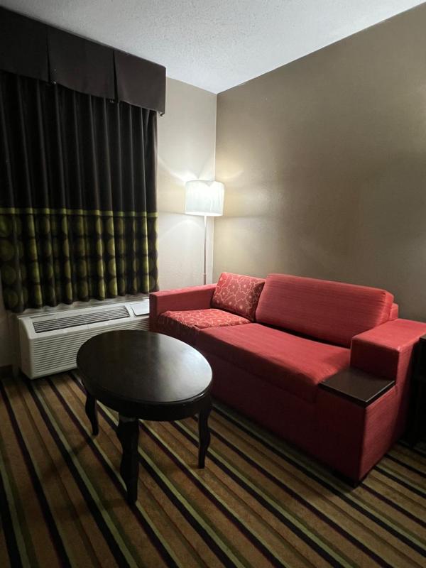 King Room - Non-Smoking image 2