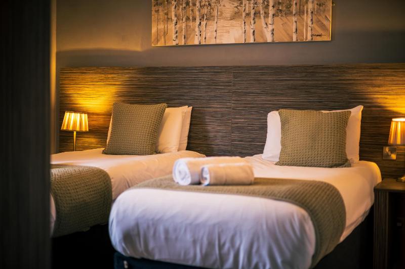 Twin Room image 1