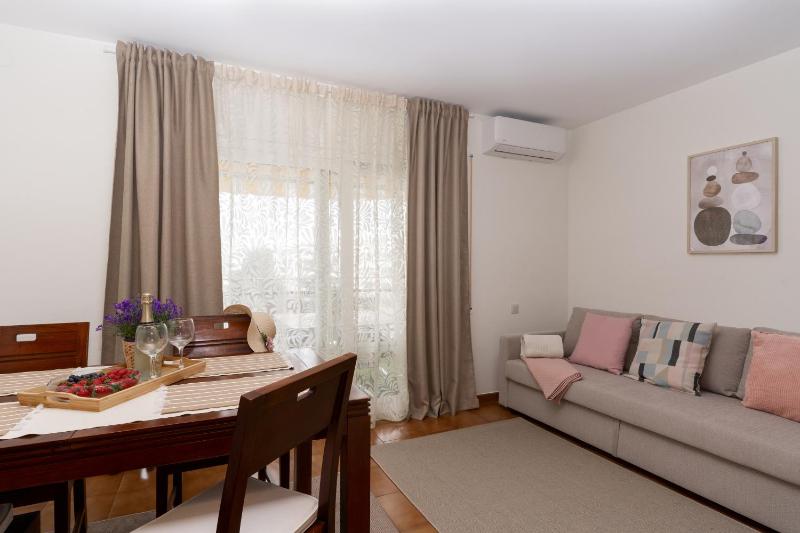 Alva Park Sunny apartment near the beach - image 33