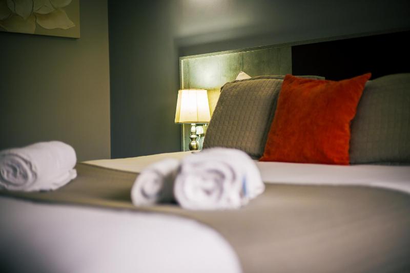 Double Room image 3
