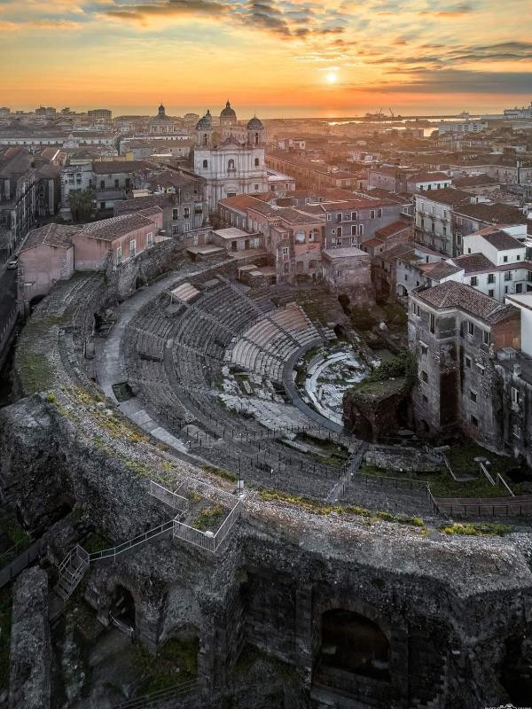 Orlando Catania Luxury Open Space - image 22
