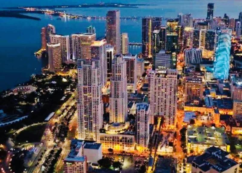 NEW PRIVATE STUDIO MAGIC CITY OF MIAMI GATED PARKING - image 3