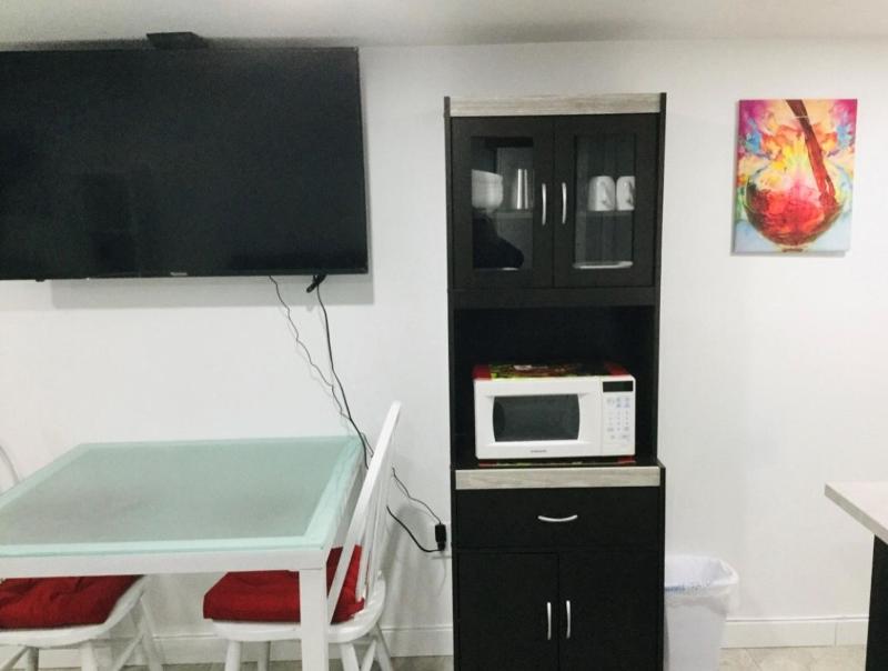 NEW PRIVATE STUDIO MAGIC CITY OF MIAMI GATED PARKING - image 10