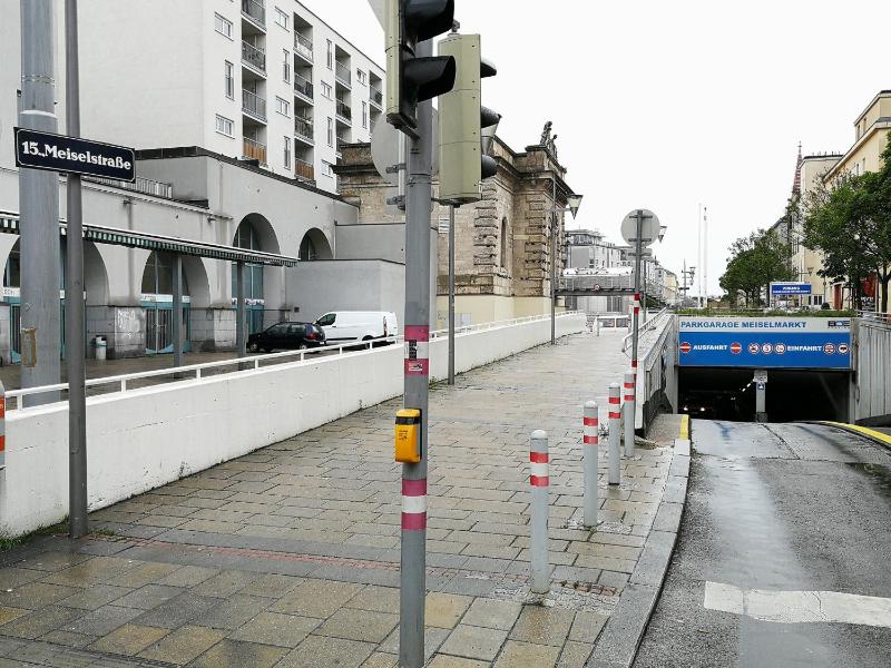 Studio Apartment image 2