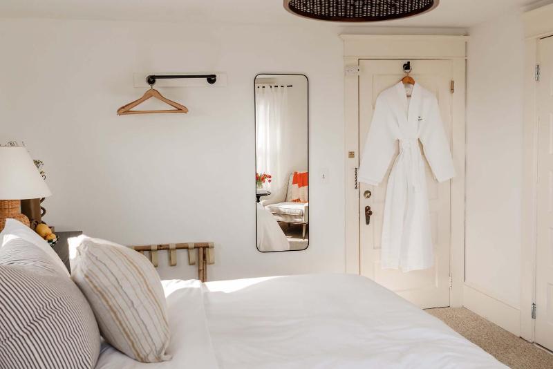 King Room image 2