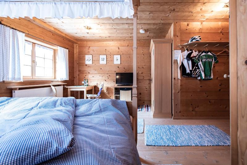 Romantic Double Room image 2