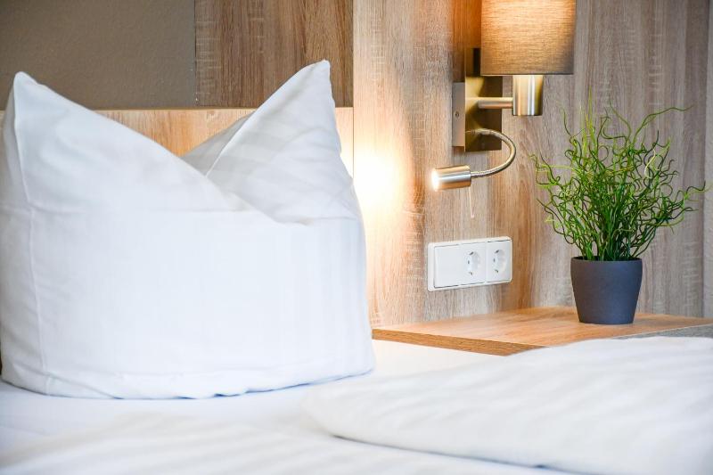 Comfort Single Room with Balcony image 1