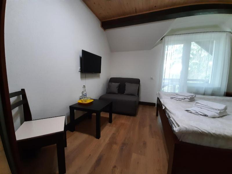 Triple Room with Balcony image 1