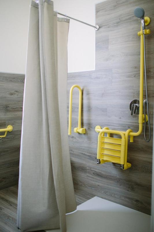 Double Room with Shared Bathroom - Disability Access image 2