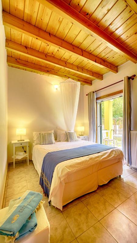 Two-Bedroom House image 3