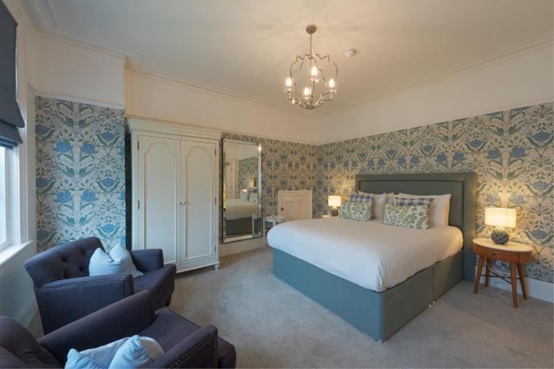 Executive King Room with Shower image 1