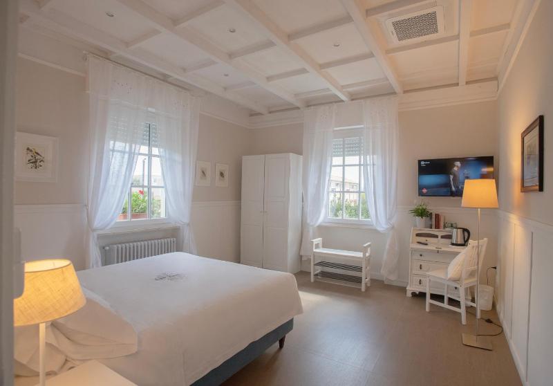 Superior Double Room image 2