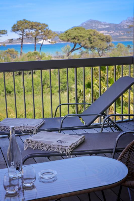 Superior Double Room with Sea View image 2