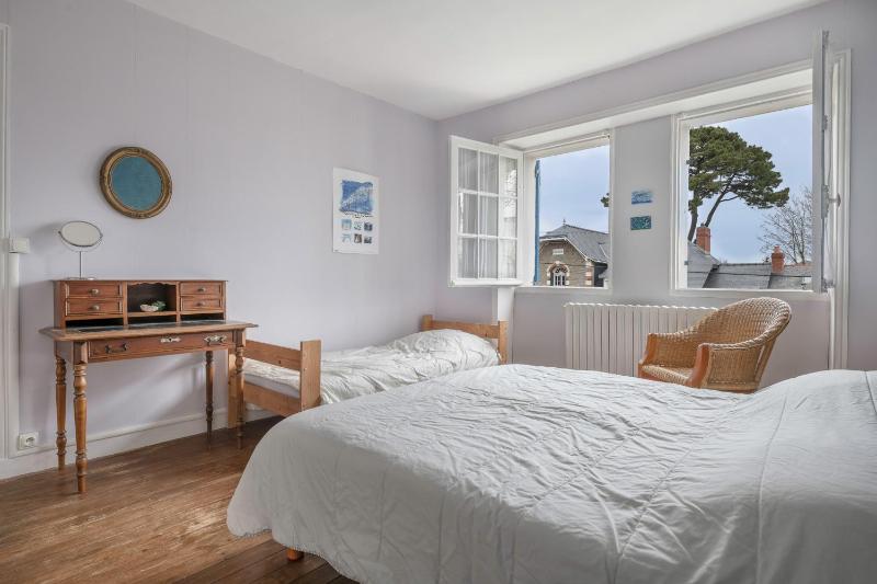 Plage à pied maison 12 pers avec jardin - image 7