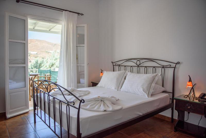 One-Bedroom Apartment with Sea View (4 Adults) image 1