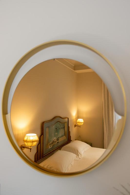 Classic Double Room with Window image 2