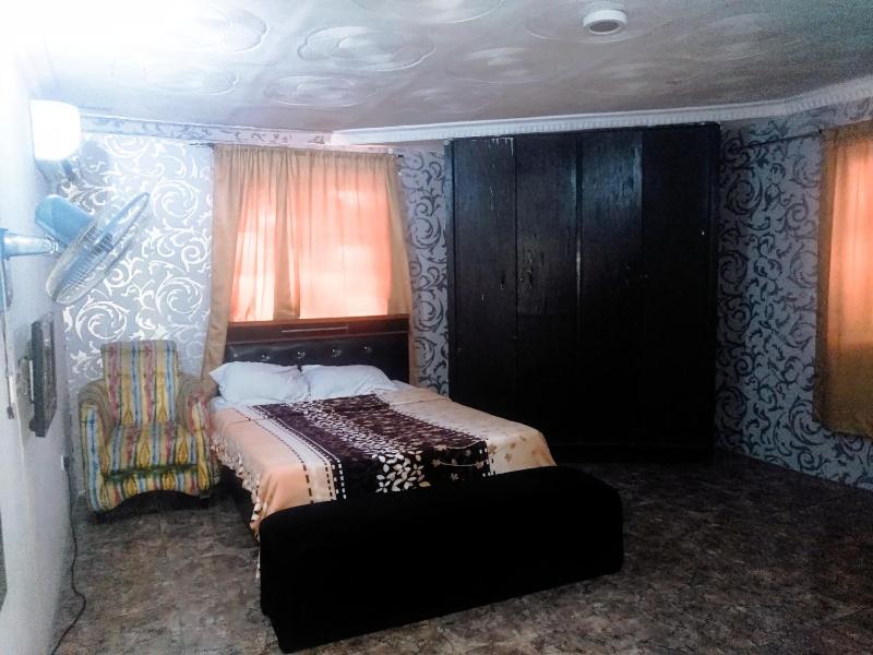 Unrivaled comfort at Vals Residence with king-sized bed - image 12