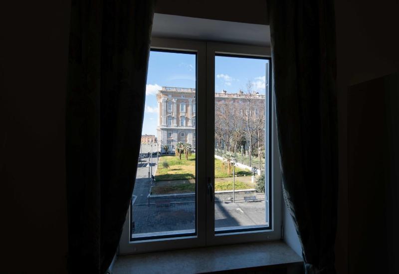 Queen Room with Two Queen Beds image 4