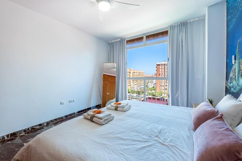 797 HOLIDAY RENTALS - Atico duplex en Fuengirola con espectacular terraza - image 20