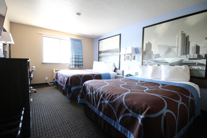 Queen Room with Two Queen Beds - NQQ2/Third Floor/Non-Smoking image 2