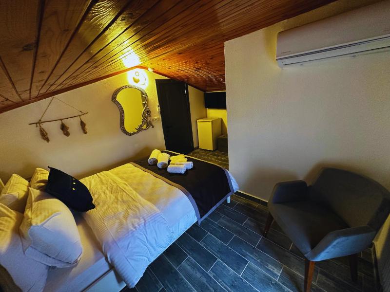 Budget Double Room image 1
