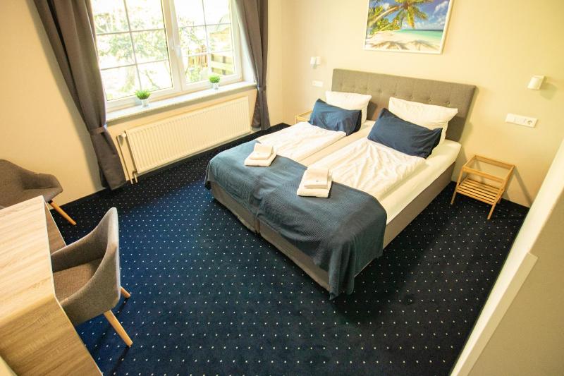 Double Room with Balcony image 3